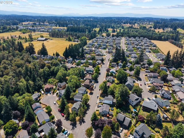 37637 SOLSO Ct, Sandy, OR 97055
