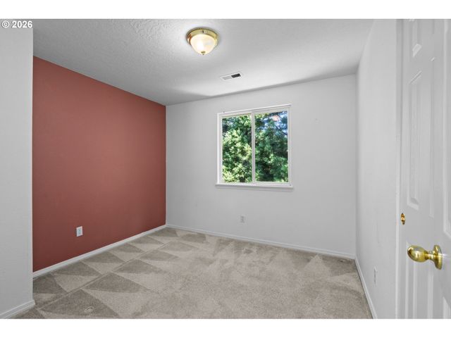 37637 SOLSO Ct, Sandy, OR 97055
