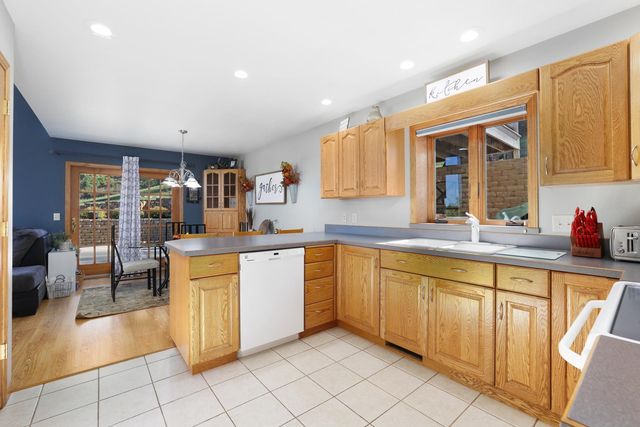 4912 50TH AVE SE, Minot, ND 58701