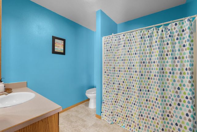 4912 50TH AVE SE, Minot, ND 58701