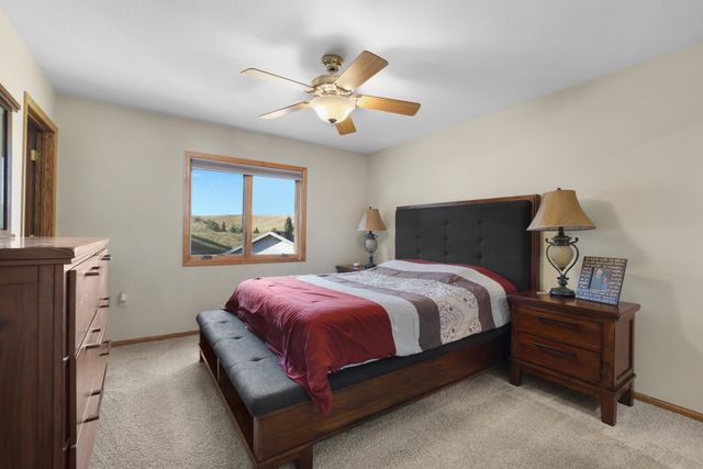 4912 50TH AVE SE, Minot, ND 58701