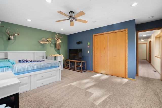 4912 50TH AVE SE, Minot, ND 58701