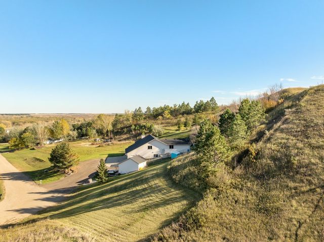 4912 50TH AVE SE, Minot, ND 58701