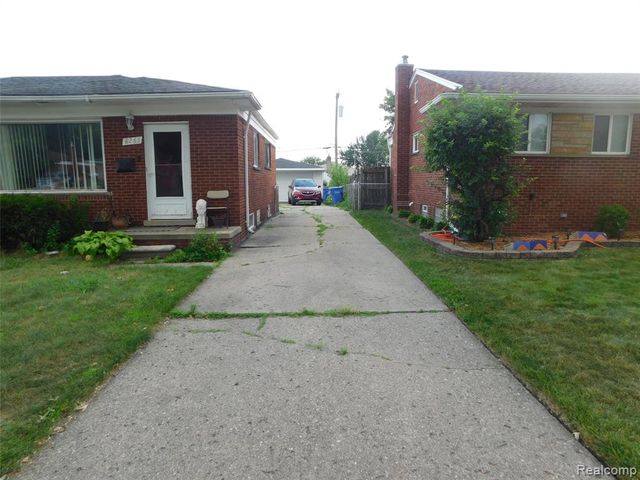 8263 Linda Street, Warren, MI 48093