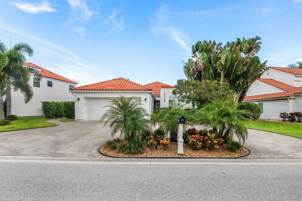 13138 Touchstone Place, Palm Beach Gardens, FL 33418