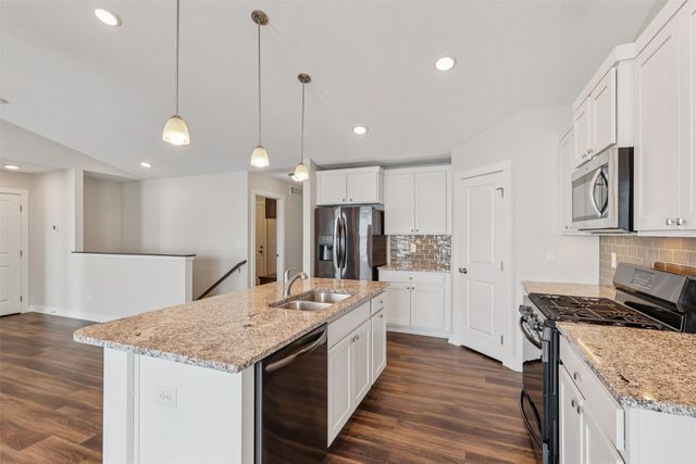 2818 NW 44th Street, Ankeny, IA 50023