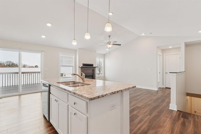 2818 NW 44th Street, Ankeny, IA 50023