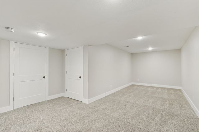 2818 NW 44th Street, Ankeny, IA 50023