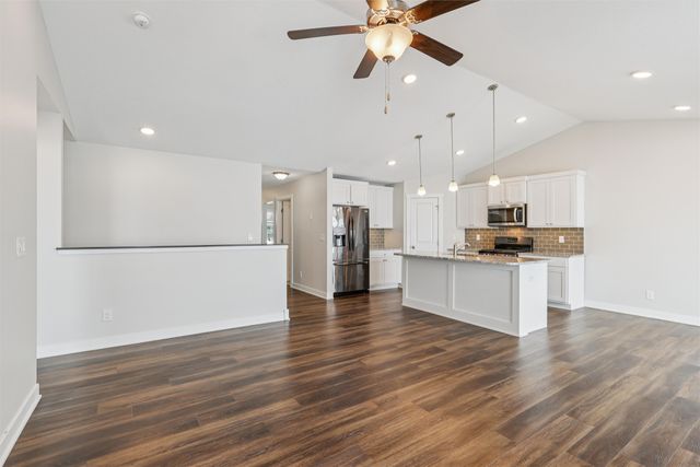 2818 NW 44th Street, Ankeny, IA 50023