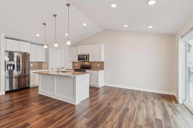 2818 NW 44th Street, Ankeny, IA 50023