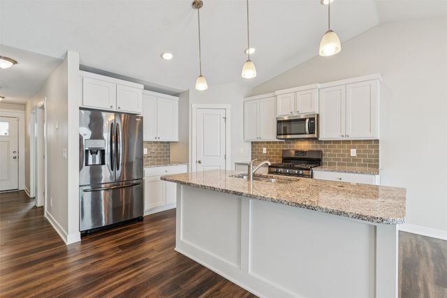 2818 NW 44th Street, Ankeny, IA 50023