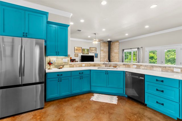 151 Tall Oaks, Streetman, TX 75859