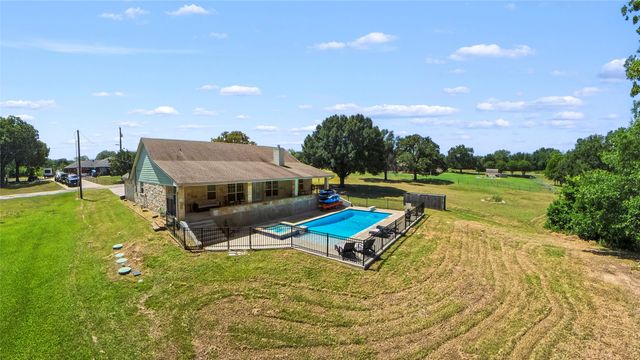 151 Tall Oaks, Streetman, TX 75859