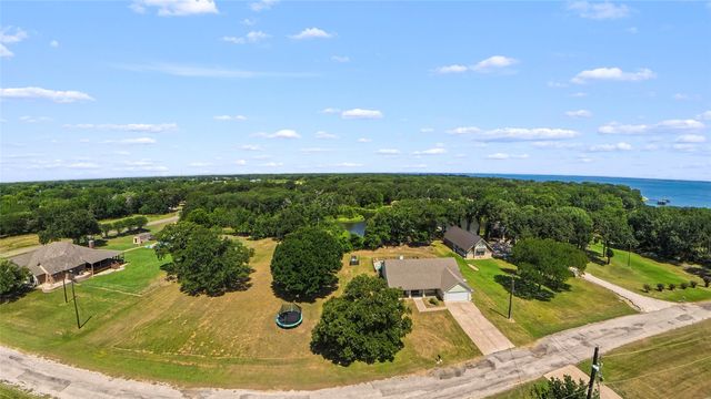 151 Tall Oaks, Streetman, TX 75859