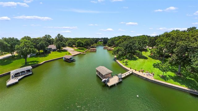 151 Tall Oaks, Streetman, TX 75859
