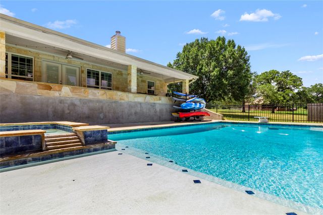 151 Tall Oaks, Streetman, TX 75859