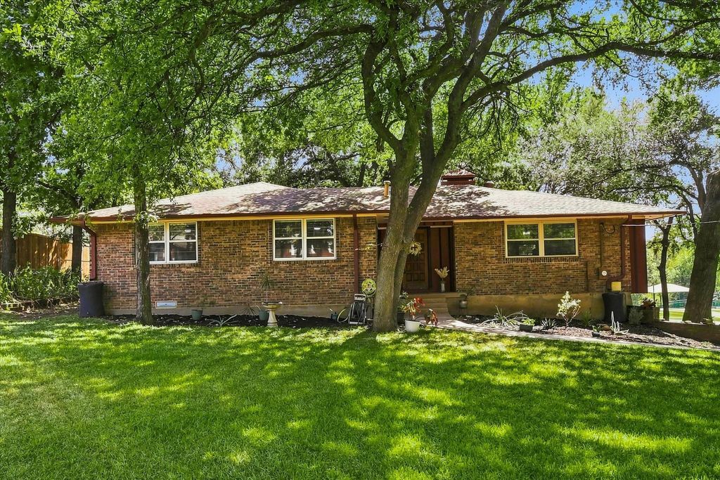 257 Oak Street, Highland Village, TX 75077