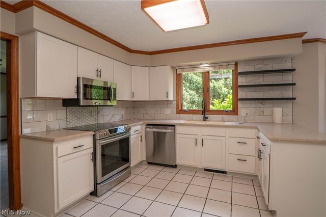 6104 Shipslanding Avenue NW, Canton, OH 44718