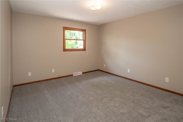6104 Shipslanding Avenue NW, Canton, OH 44718