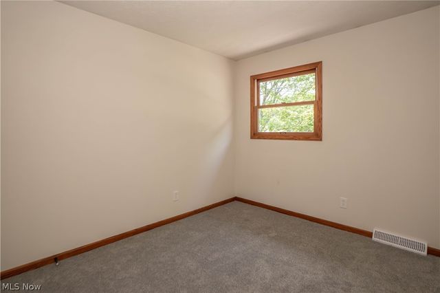 6104 Shipslanding Avenue NW, Canton, OH 44718