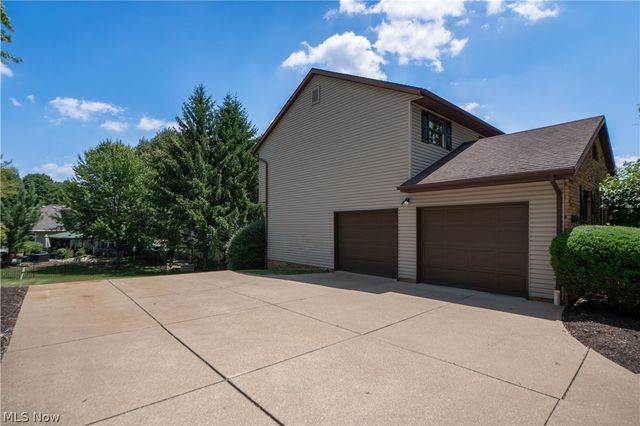 6104 Shipslanding Avenue NW, Canton, OH 44718