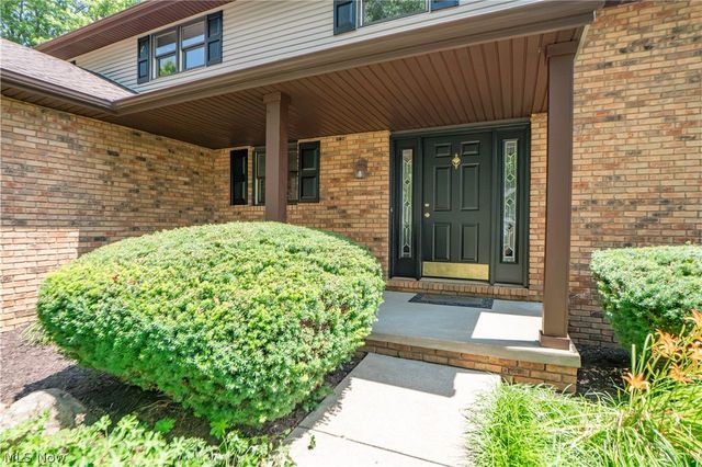 6104 Shipslanding Avenue NW, Canton, OH 44718