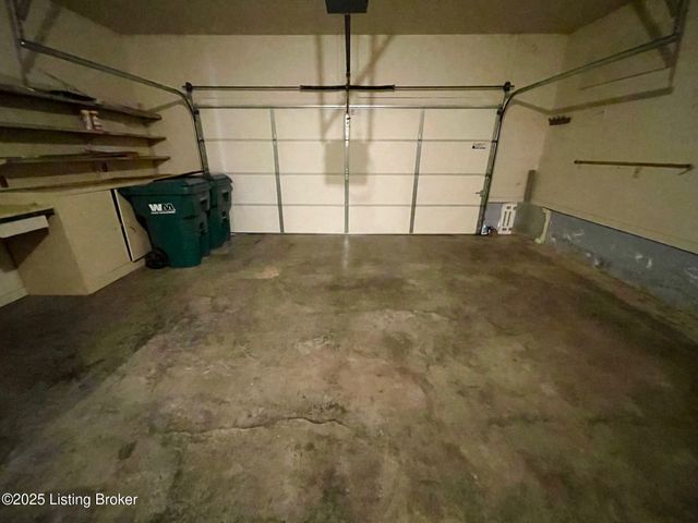 4442 Southbridge Ct, Louisville, KY 40272