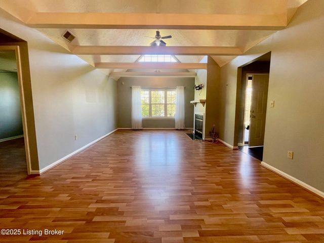 4442 Southbridge Ct, Louisville, KY 40272