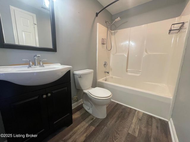 4442 Southbridge Ct, Louisville, KY 40272