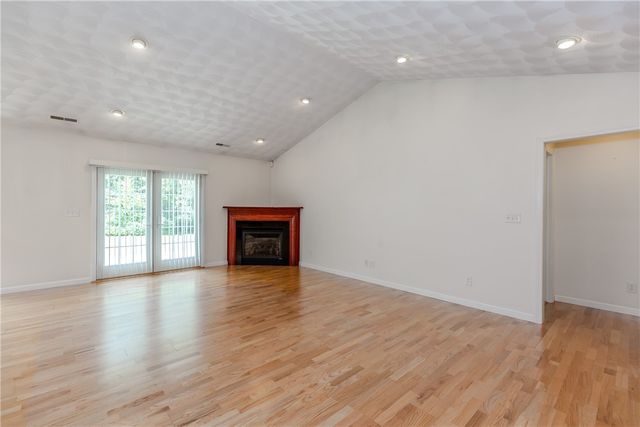 167 Cranberry Ridge Road, Glocester, RI 02857