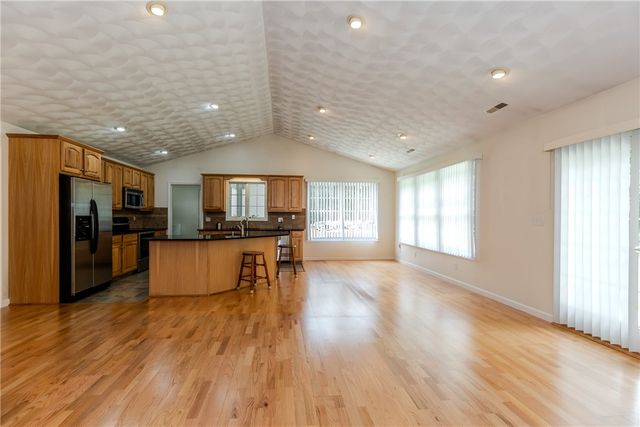 167 Cranberry Ridge Road, Glocester, RI 02857