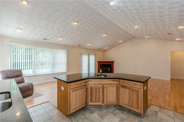 167 Cranberry Ridge Road, Glocester, RI 02857