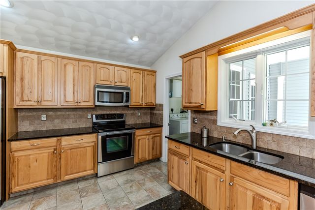 167 Cranberry Ridge Road, Glocester, RI 02857