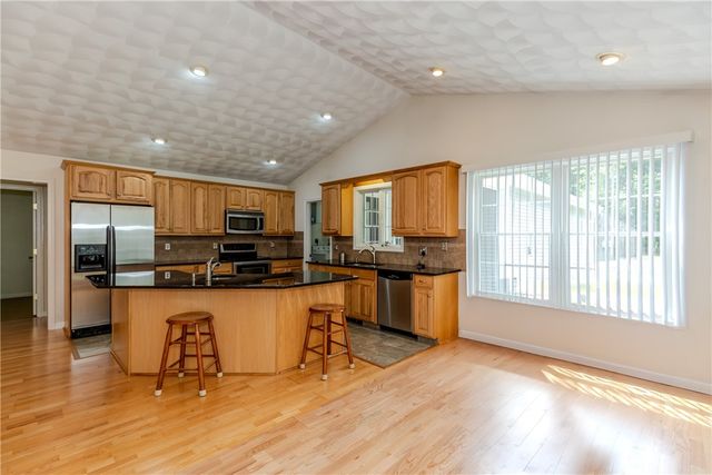 167 Cranberry Ridge Road, Glocester, RI 02857