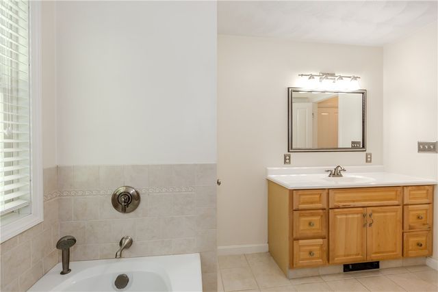 167 Cranberry Ridge Road, Glocester, RI 02857