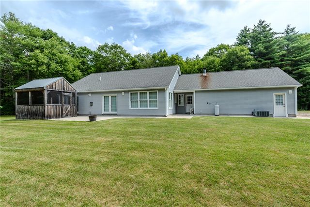 167 Cranberry Ridge Road, Glocester, RI 02857