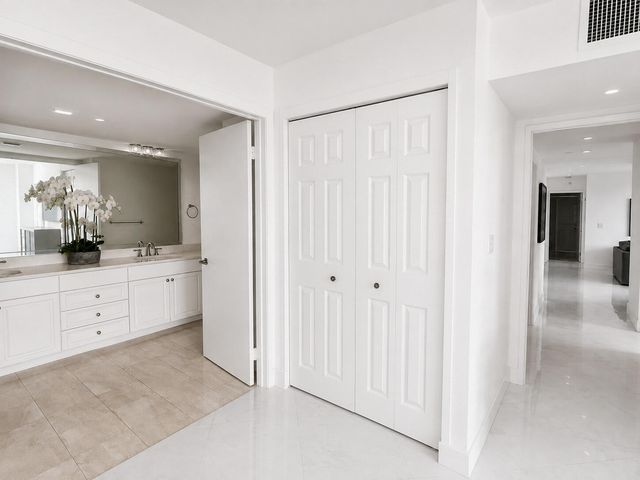 3600 MYSTIC POINTE Drive 608, Aventura, FL 33180