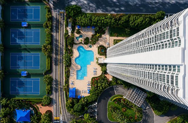 3600 MYSTIC POINTE Drive 608, Aventura, FL 33180