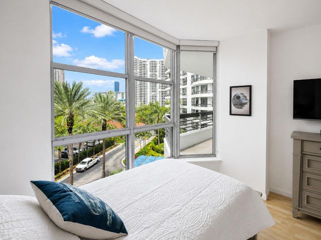 3600 MYSTIC POINTE Drive 608, Aventura, FL 33180