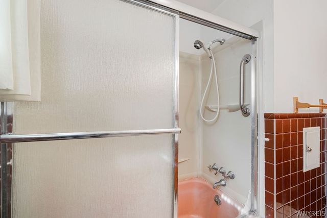 569 Woodstock Avenue, Tonawanda, NY 14150