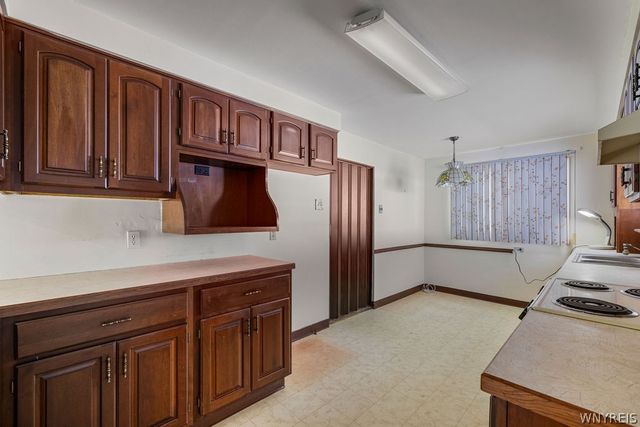 569 Woodstock Avenue, Tonawanda, NY 14150