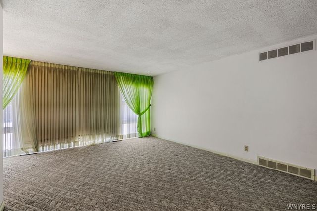 569 Woodstock Avenue, Tonawanda, NY 14150