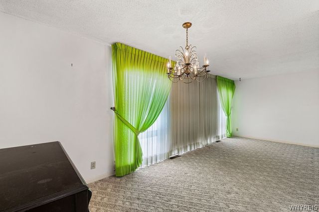 569 Woodstock Avenue, Tonawanda, NY 14150