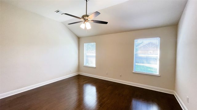 8108 Tierra Del Sol Road, Arlington, TX 76002