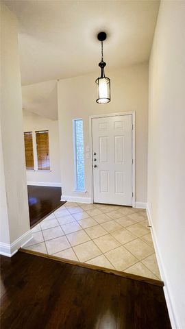 8108 Tierra Del Sol Road, Arlington, TX 76002