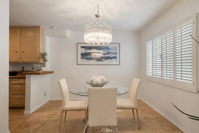 419 N Oakhurst Drive 102, Beverly Hills, CA 90210