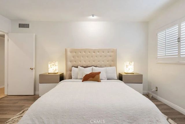 419 N Oakhurst Drive 102, Beverly Hills, CA 90210