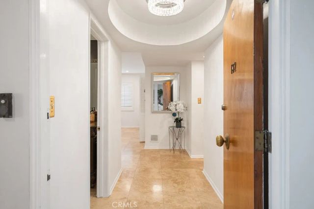 419 N Oakhurst Drive 102, Beverly Hills, CA 90210