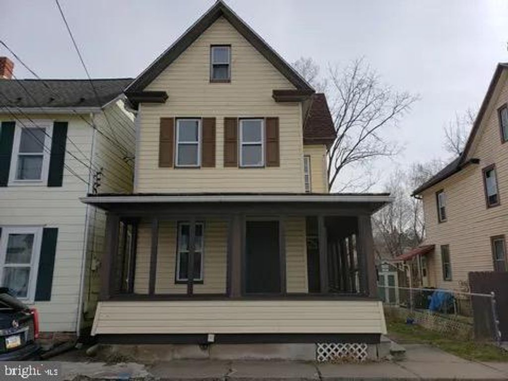 444 KREAMER AVE, Sunbury, PA 17801