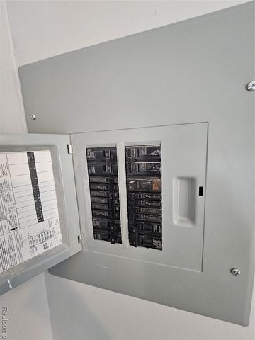 13870 Ida Avenue, Warren, MI 48089